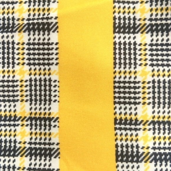 ipsy Autumnal Clueless Plaid Glam Bag Plus September 2021 - Picture 5 of 10